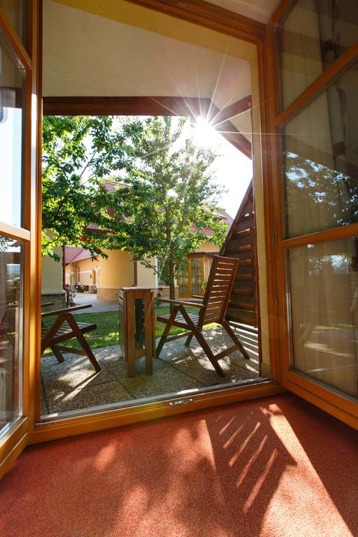 Kehida Hertelendy Haz Hotel Kehidakustány Exterior foto