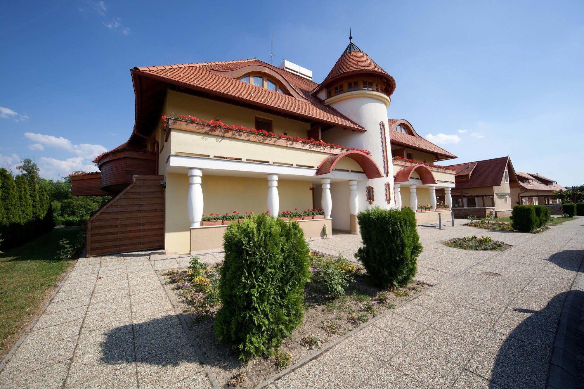 Kehida Hertelendy Haz Hotel Kehidakustány Exterior foto
